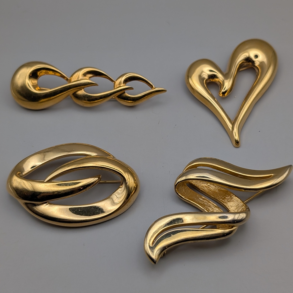 Elegant Gold-Tone Brooch Set